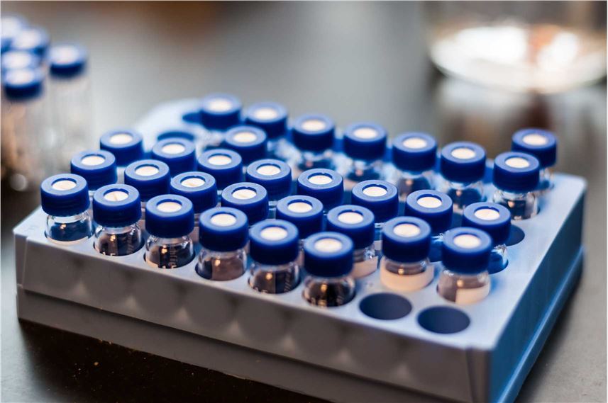 A slide presenting the HPLC/UPLC/SEC-HPLC technologies applied in the Vaccine Analytical Development & Qualification Solution.